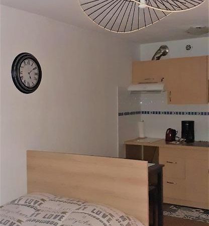 Agreable Logement Proche De La Gare Et Du Polygone Appartement Béziers Buitenkant foto