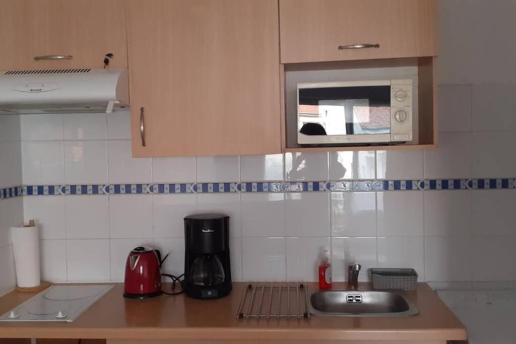 Agreable Logement Proche De La Gare Et Du Polygone Appartement Béziers Buitenkant foto